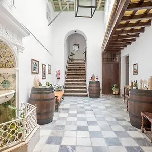 Vivienda Del Siglo Xviii En El Casco Histórico Villa El Puerto de Santa María